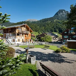 https://fewo-am-dorfplatz.com-bavaria.com